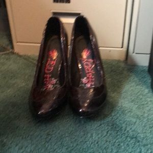 Never worn burgundy 4” heels